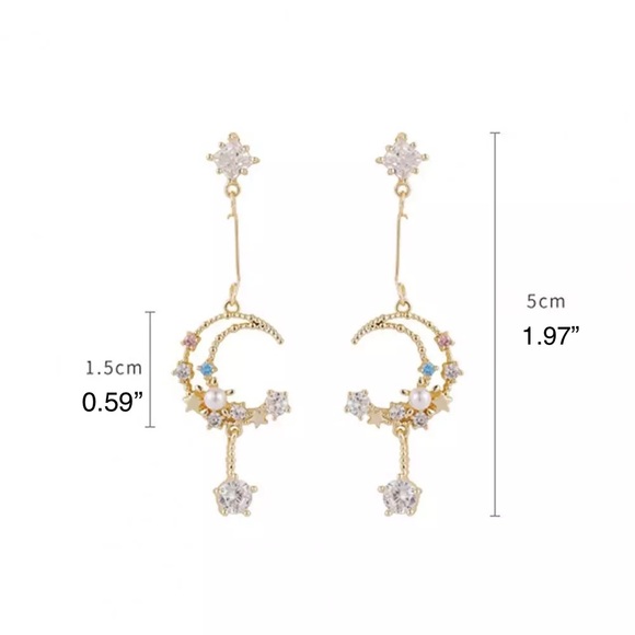 Moon and Star Earrings - Picture 7 of 14